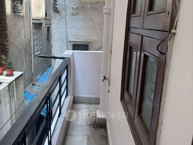 2 BHK Flat In Mukherjee Park Extn, Tilak Nagar for Rent In Mukherjee Park Gurudwara