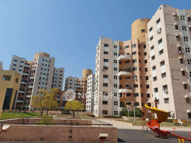 2 BHK Flat In Magarpatta Jasminium For Sale In Hadapsar, Pune