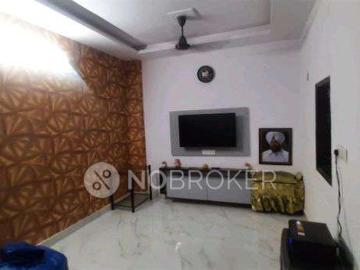 Flat for sale in Dashrath Puri - Garden