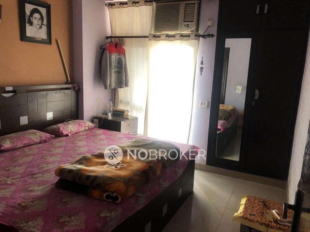 2 BHK Flat In Mahagun Mosaic Apartment, Vaishali for Rent In Vaishali