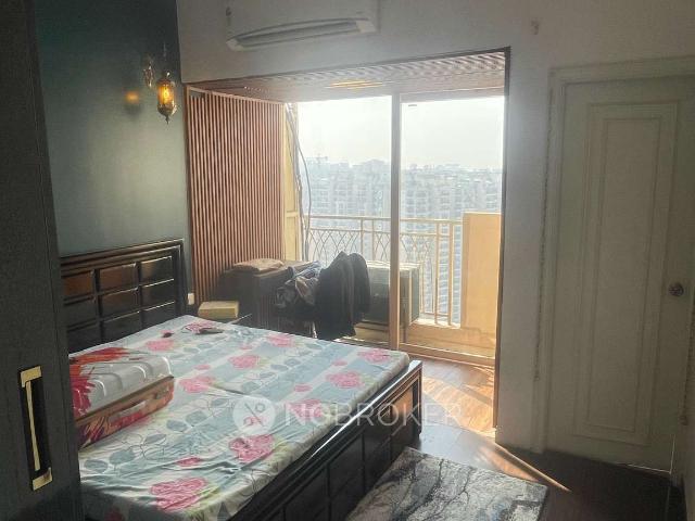 2 BHK Flat In Mahagun Mywoods Phase 2 for Rent In Gaur City