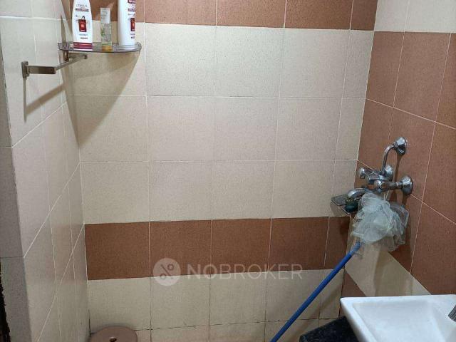 2 BHK Flat In Mahagun Mywoods, Sector 16c for Rent In Secto