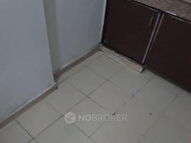 2 BHK Flat In Mahagun Puram, Mahagunpuram for Rent In Maha