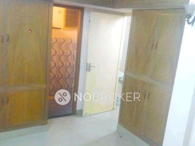 2 BHK Flat In Mahalakshmi Flats For Sale In Nungambakkam