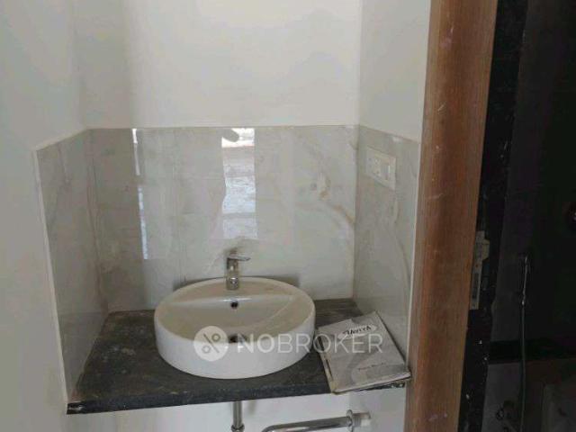2 BHK Flat In Majestique Signature Tower Phase 2 for Rent I