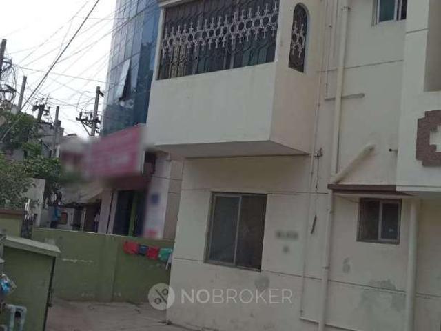 2 BHK Flat In Manju Apartment For Sale In K. Nagar