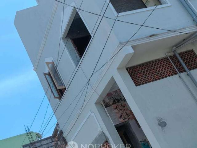 2 BHK Flat In Maria Illam for Rent In Pallikaranai