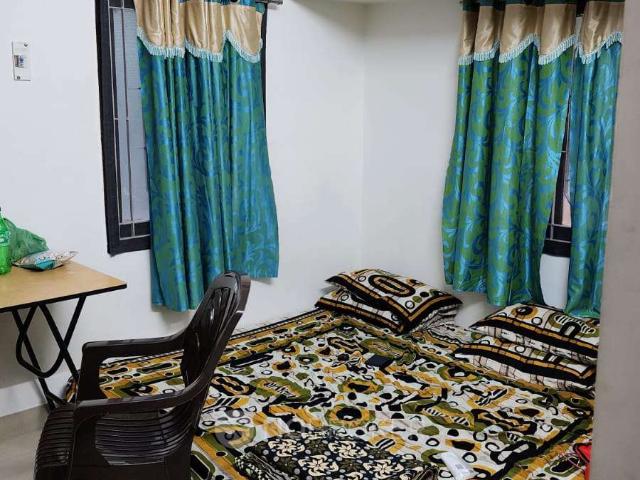 2 BHK Flat In Mathangi Apartments, Kodambakkam for Lease In