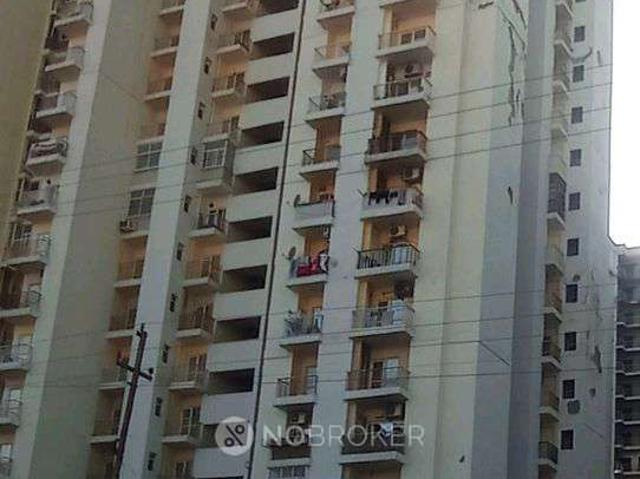 2 BHK Flat In Mayfair Residency for Rent In Patwari