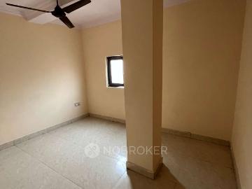 Flat for rent in Mayur County - Parking