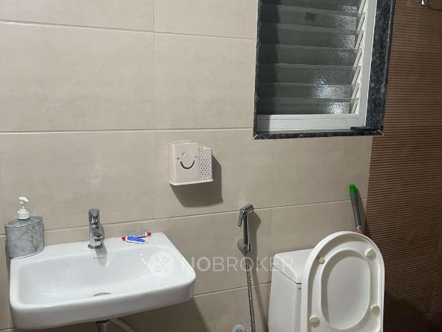 2 BHK Flat In Meda Heights for Rent In Bellandur