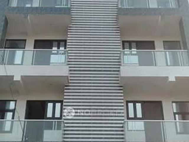 2 BHK Flat In Ml 73 Avenue for Rent In Sector 73