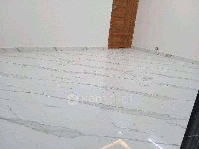 2 BHK Flat In Near Vaishnavi Oasis Apartments for Rent In J. P. Nagar