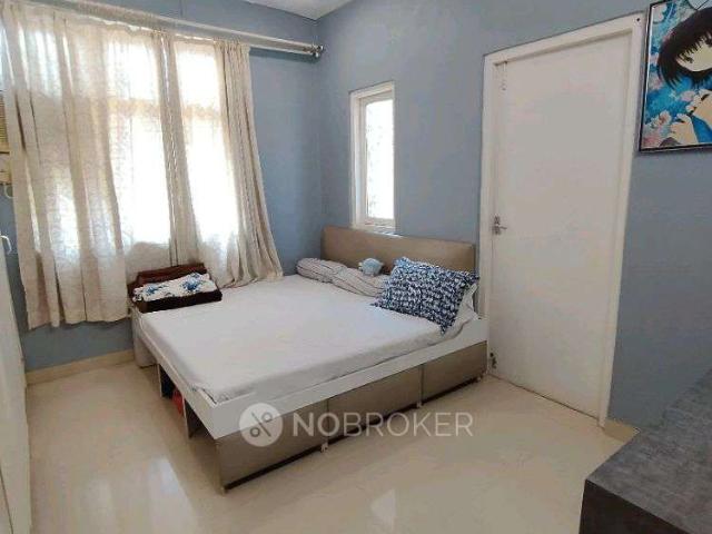 2 BHK Flat In Neel Kiran Khar West for Rent In Neel Kiran Chs