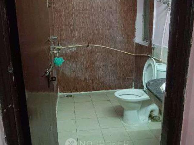 2 BHK Flat In Nimbus Express Park View 1 for Rent In Chi V