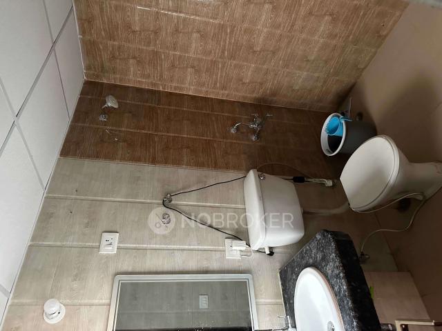2 BHK Flat In Nimbus Express Park View 2 for Rent In Chi V