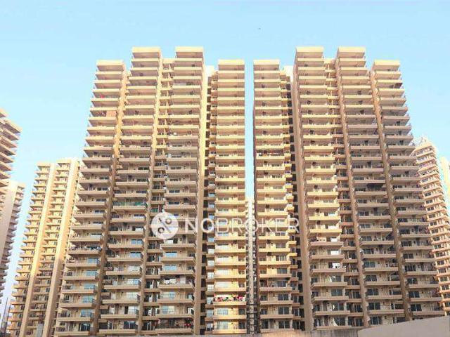 2 BHK Flat In Oasis Grandstand For Sale In Yamuna Expy