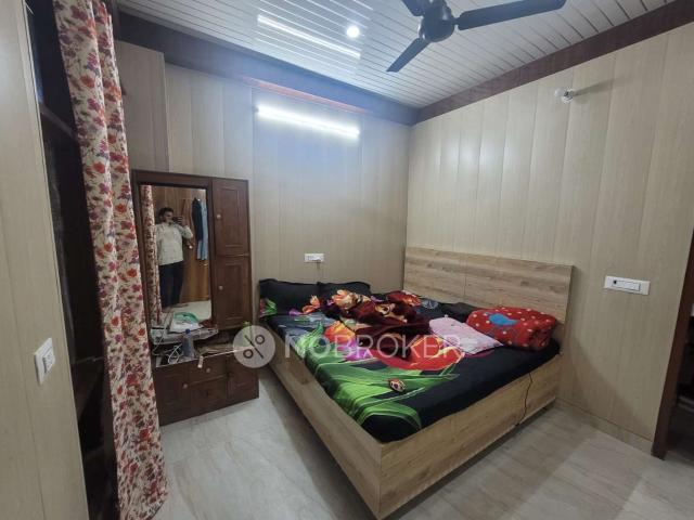 2 BHK Flat In Om Vihar for Rent In Sector 23a