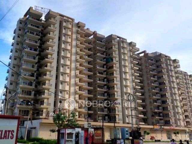 2 BHK Flat In Op Chains Floridaa for Rent In Sector 82