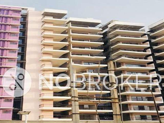 2 BHK Flat In Op Chains Floridaa for Rent In Sector 82