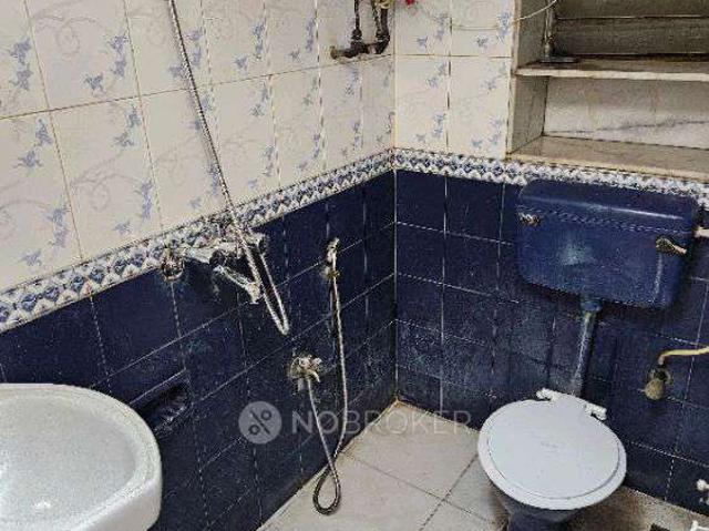 2 BHK Flat In Oshiwara Avalon for Rent In Oshiwara Mhada Gavdevi Complex