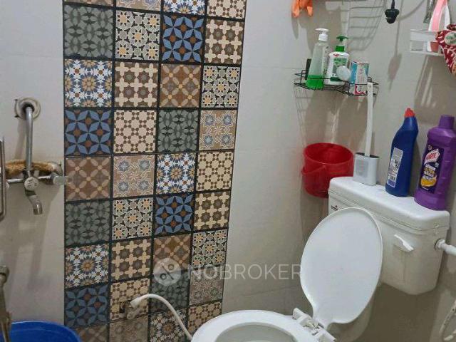 2 BHK Flat In Aakash Vihar for Rent In Loni
