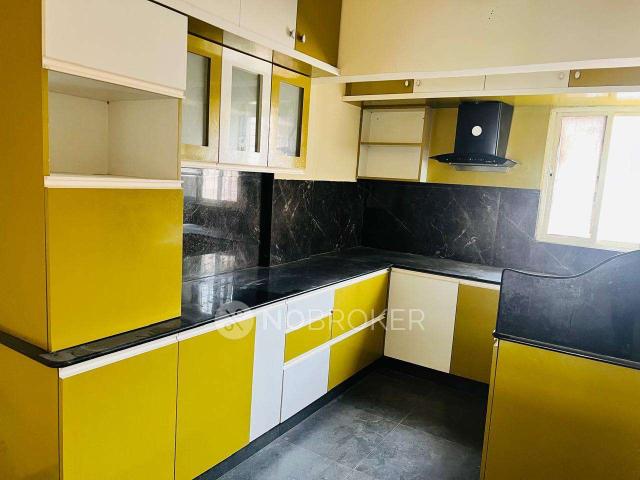 2 BHK Flat In Aashiana Apartments, Jp Nagar For Sale In J