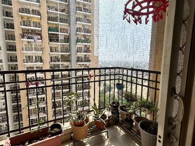 2 BHK Flat In Ajnara Le Garden For Sale In Sector 16