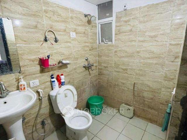 2 BHK Flat In Ajnara Le Garden For Sale In Sector 16b