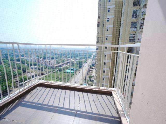 2 BHK Flat In Ajnara Le Garden For Sale In Sector 16b