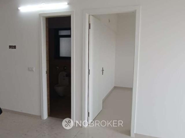 2 BHK Flat In Amanora Gold Towers for Rent In Pimpri chinchwad