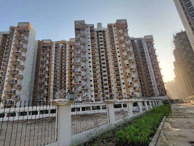 2 BHK Flat In Amarpali Centurian Park Terrice Home Noida Extension For Sale In Amrapali Dream Valley