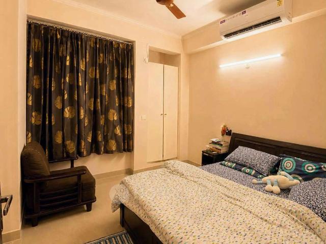 2 BHK Flat In Amrapali Golf Homes for Rent In Sector 4
