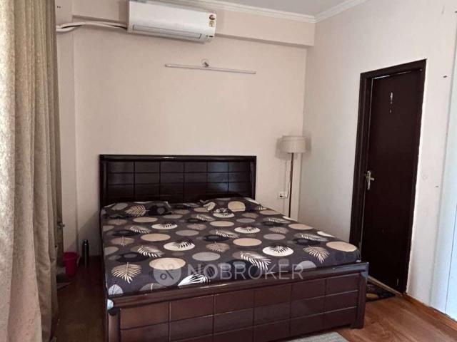 2 BHK Flat In Amrapali Golf Homes for Rent In Sector 4