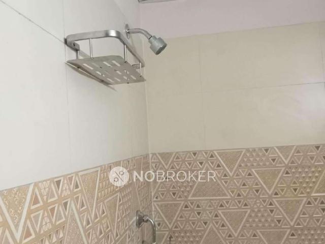 2 BHK Flat In Amrapali Golf Homes For Sale In Sector 4