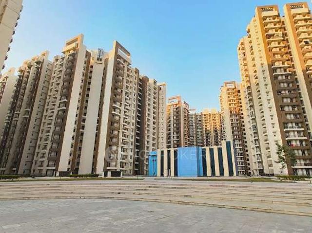 2 BHK Flat In Amrapali Golf Homes For Sale In Sector 4