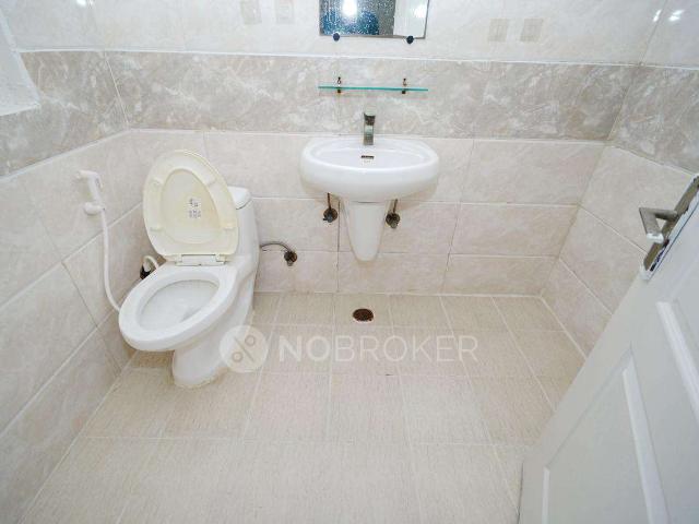 2 BHK Flat In Amrapali Princely Estate For Sale In Sector 7