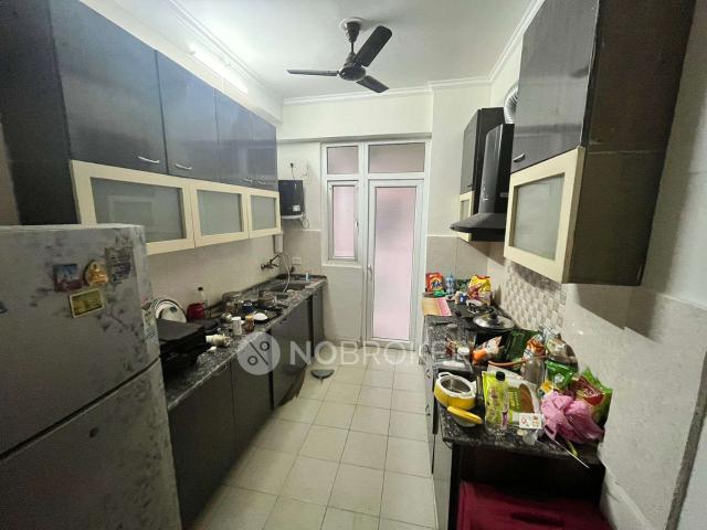 2 BHK Flat In Amrapali Princely Estate, Sector 76 for Rent