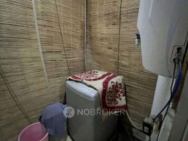 2 BHK Flat In Amrapali Sapphire for Rent In Sector 45