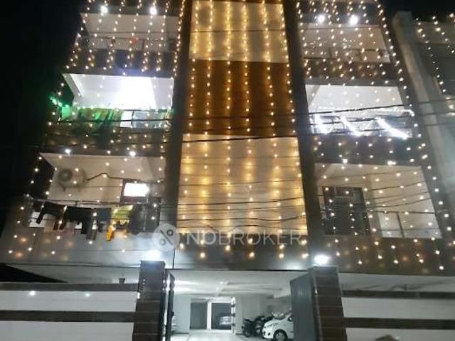 2 BHK Flat In Anmol Hieghts for Rent In Indirapuram