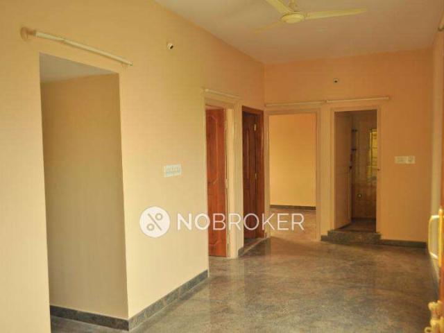 2 BHK Flat In Annaiah Reddy Building for Lease In J. P. Nag
