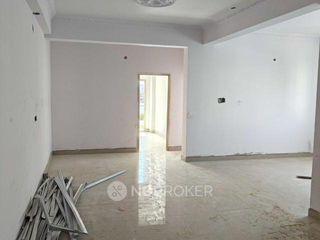 2 BHK Flat In Apartment For Sale In Shastripuram Colony
