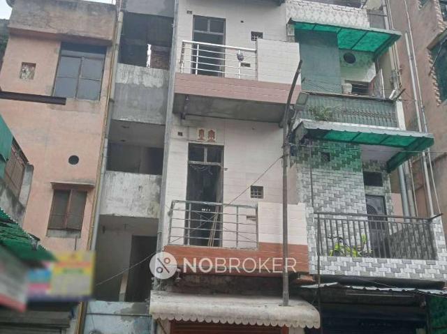 2 BHK Flat In Apartment for Rent In Pitampura