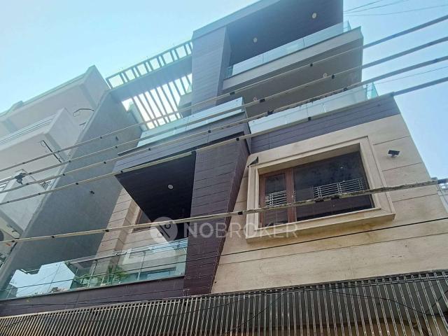 2 BHK Flat In Apartment for Rent In Sector 11