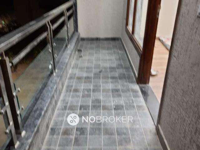 2 BHK Flat In Apartment for Rent In Sector 52