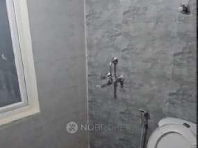 2 BHK Flat In Aprapali Dream Valley Ii, Noida Extension for Rent In Amrapali Dream Valley