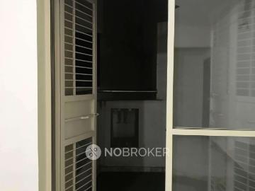 Flat to rent in Anusuya Enclave - Parking