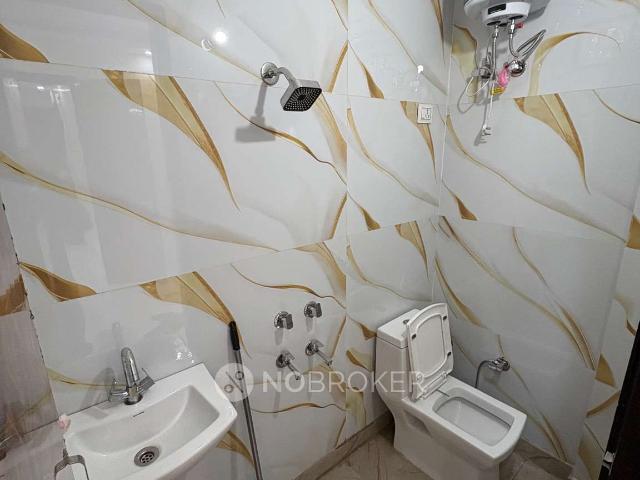 2 BHK Flat In Ashoka Appartment for Rent In Block C, Sudershan Park