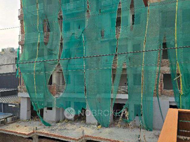 2 BHK Flat In B7a For Sale In B Block, B 109, High Tention