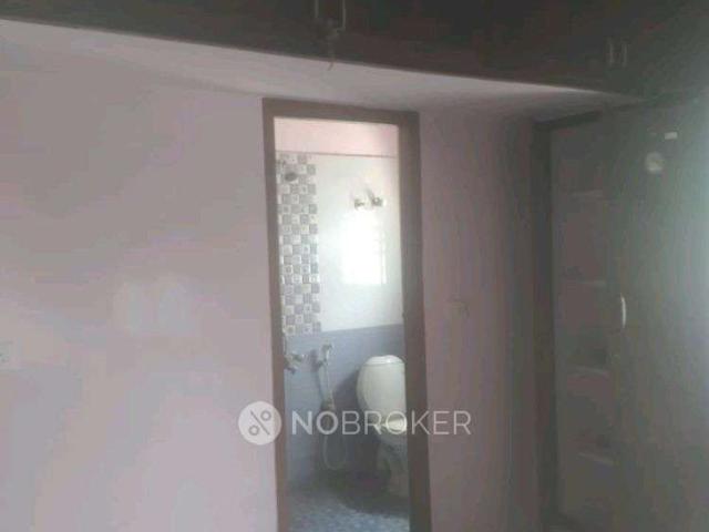 2 BHK Flat In Cc Queen Palace For Sale In Pozhichalur